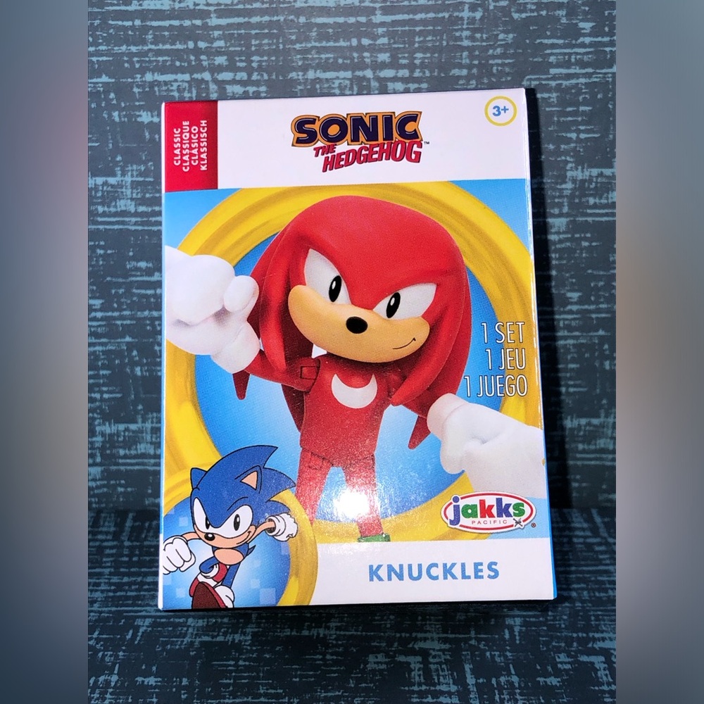 SONIC THE HEDGEHOG KNUCKLES COLLECTIBLE